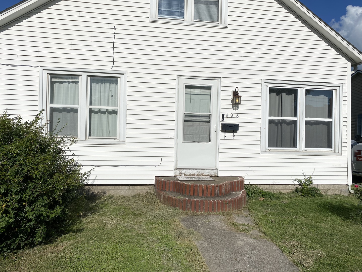 2nd image of 406 S Douglas St, West Frankfort, IL 62896 | MLS# 12704940