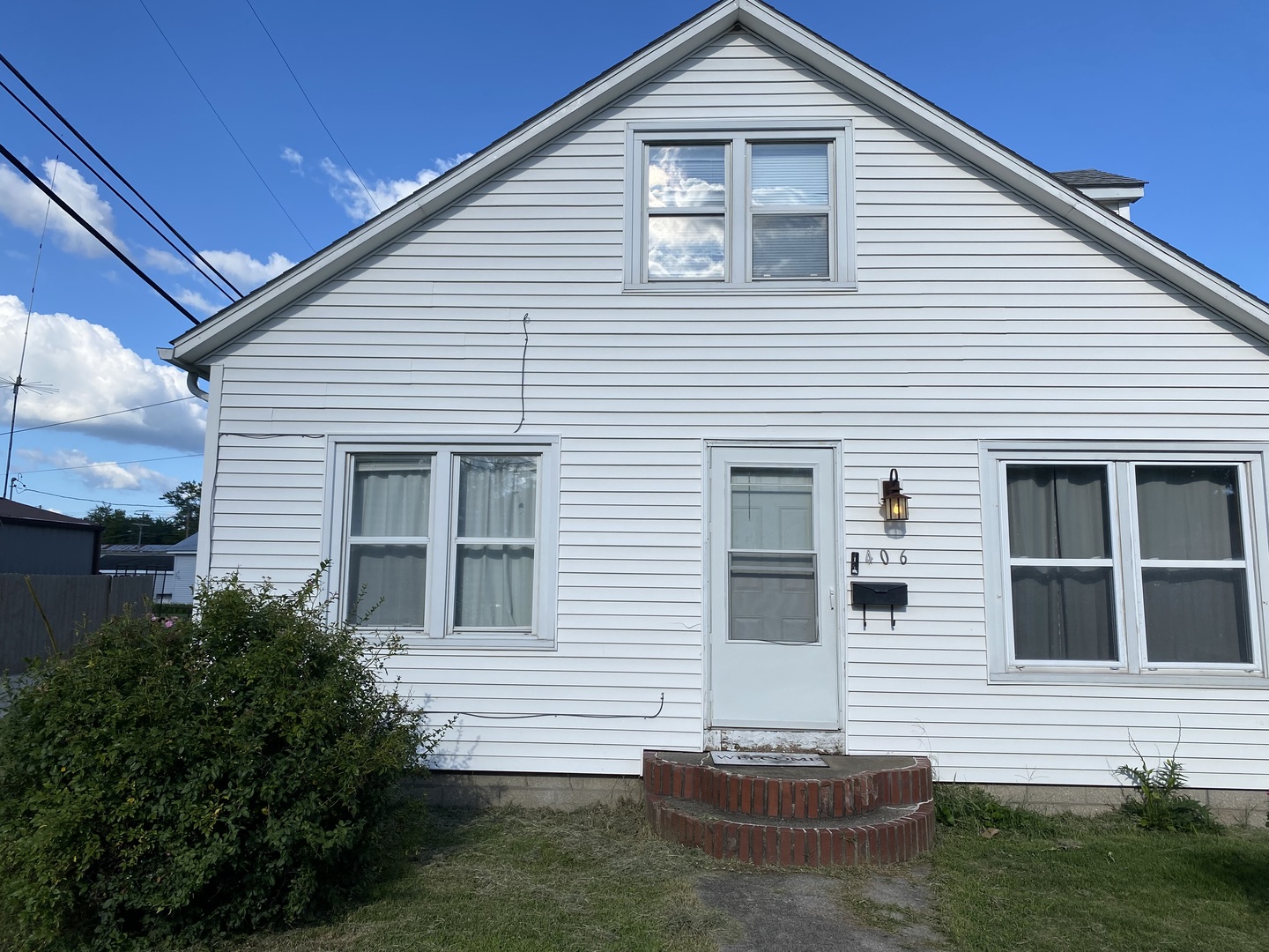 1st image of 406 S Douglas St, West Frankfort, IL 62896 | MLS# 12704940
