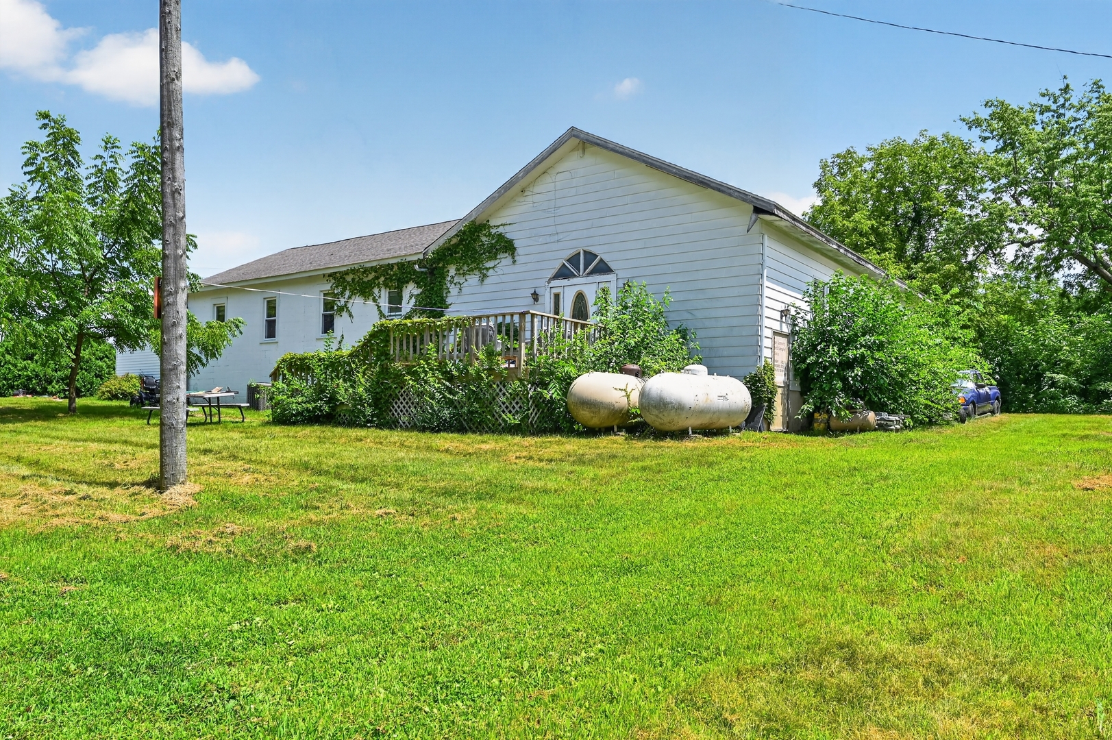 Homes for sale in Amboy, IL | 2067 Shaw Rd, Amboy, IL 61310 | MLS# 12704943