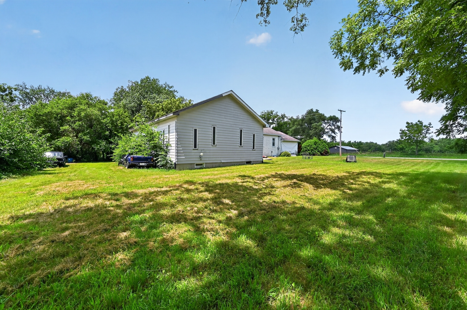 Homes for sale in Amboy, IL | 2067 Shaw Rd, Amboy, IL 61310 | MLS# 12704943