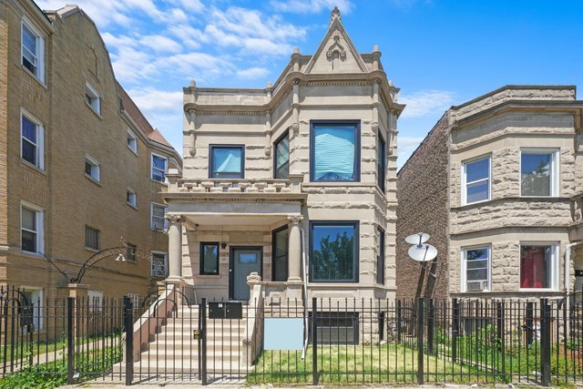 Homes for sale in Chicago, IL | 3912 W Congress Pkwy, Chicago, IL 60624 | MLS# 12704964