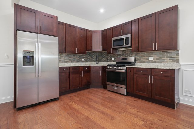 Homes for sale in Chicago, IL | 3912 W Congress Pkwy, Chicago, IL 60624 | MLS# 12704964