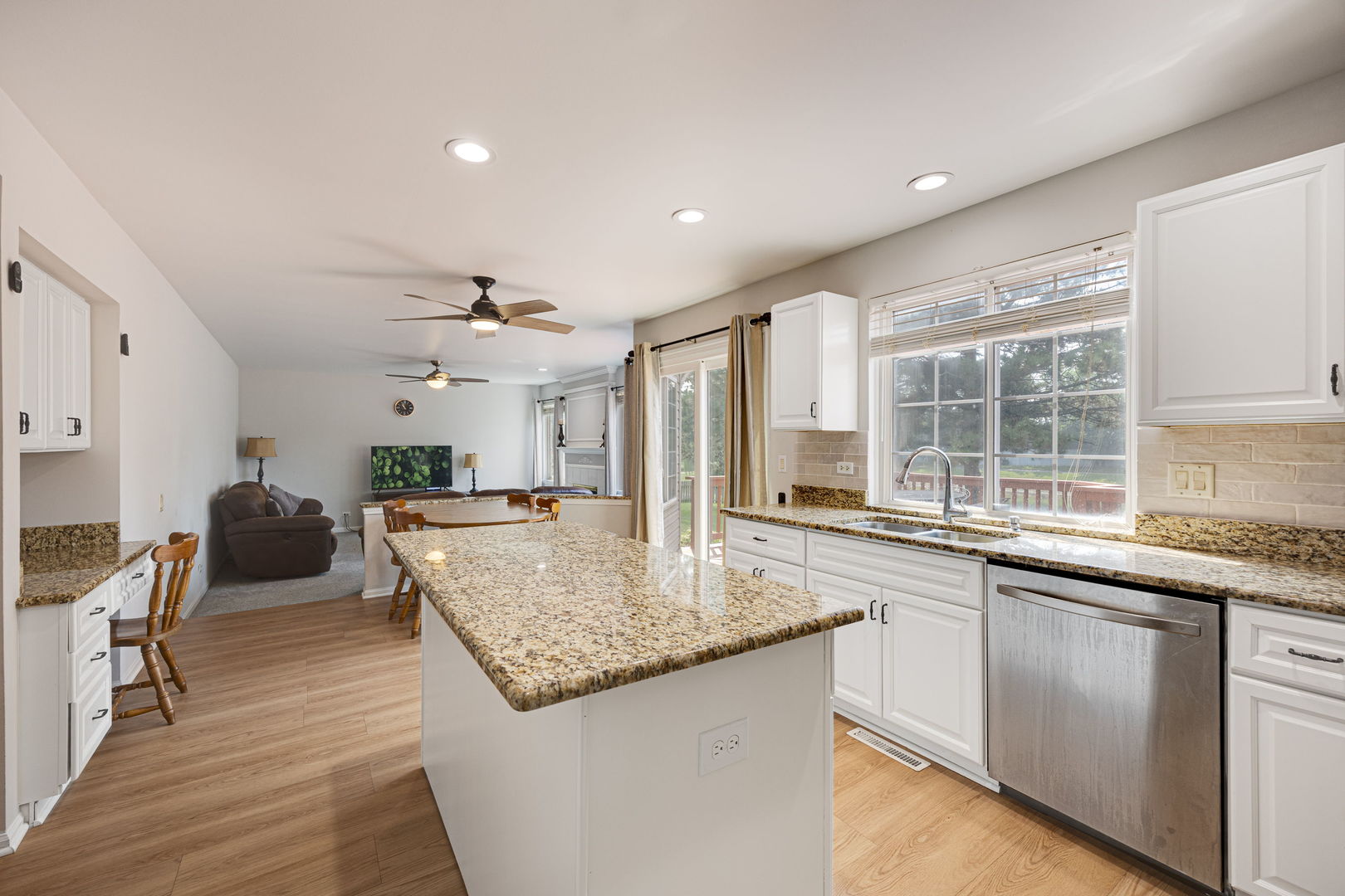 3rd image of 1650 Charlotte Cir, Naperville, IL 60564 | MLS# 12704991