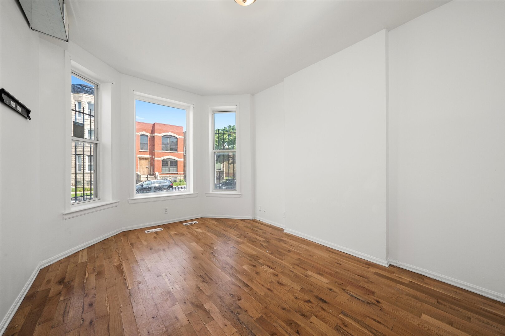 4th image of 2857 W Polk St, Chicago, IL 60612 | MLS# 12705015