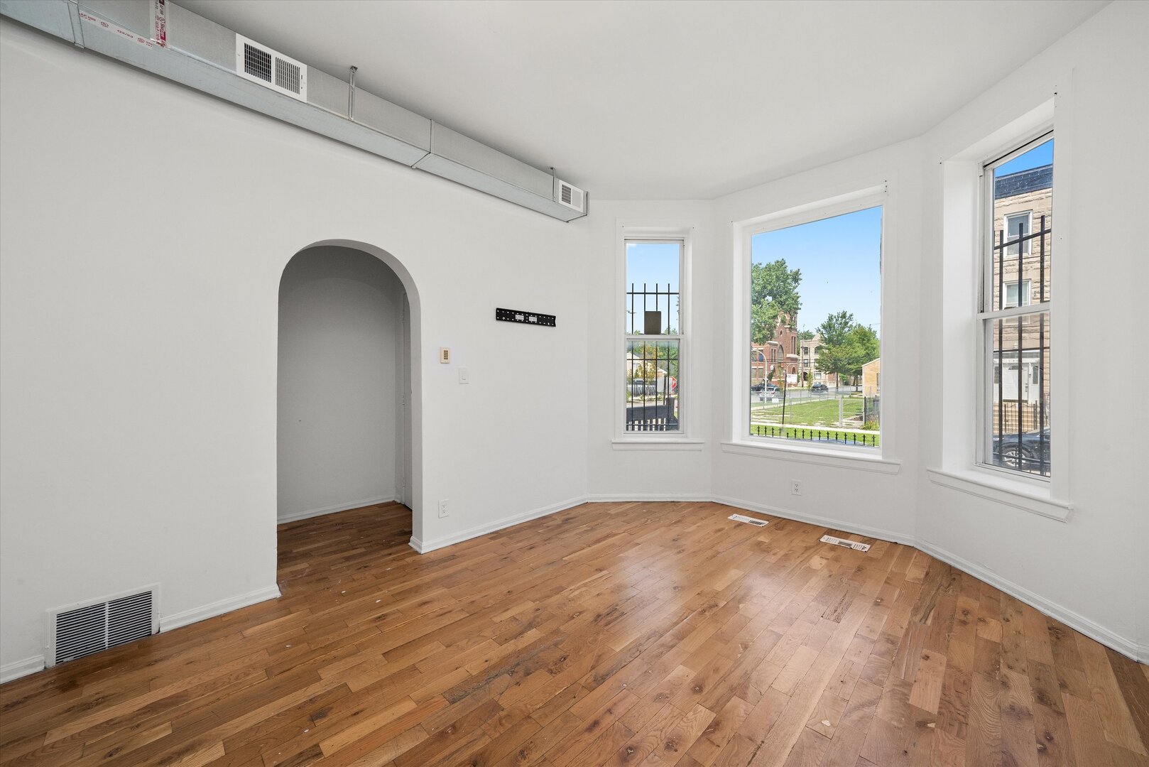 5th image of 2857 W Polk St, Chicago, IL 60612 | MLS# 12705015