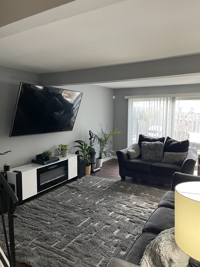 2nd image of 583 Norman Rd, Bolingbrook, IL 60440 | MLS# 12705041