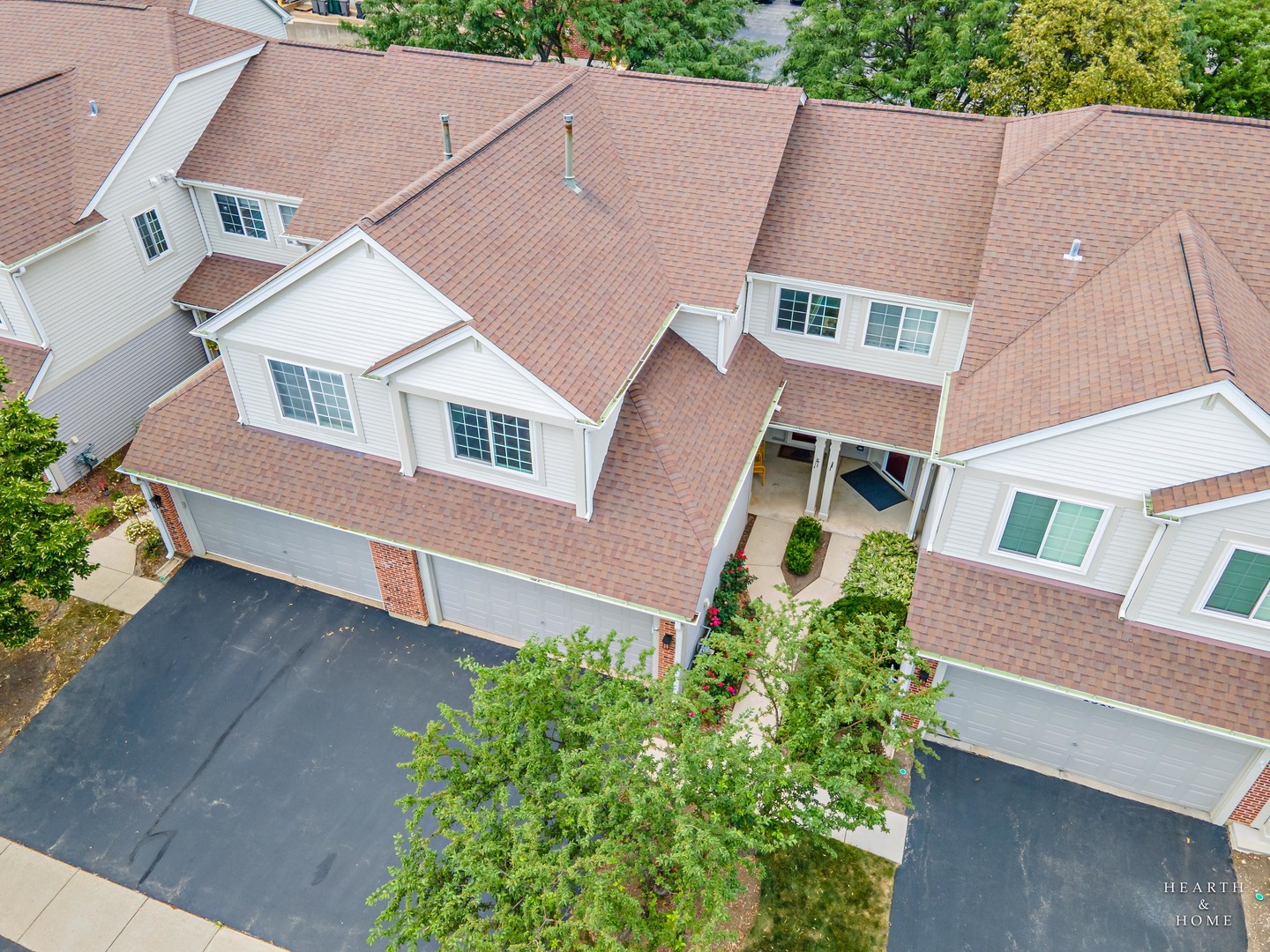 Homes for sale in Palatine, IL | 1508 N Waterbury Cir, Palatine, IL 60074 | MLS# 12705075