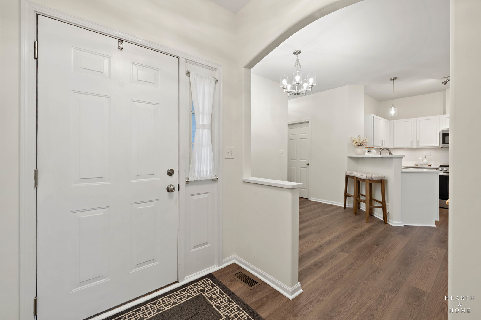 Homes for sale in Palatine, IL | 1508 N Waterbury Cir, Palatine, IL 60074 | MLS# 12705075
