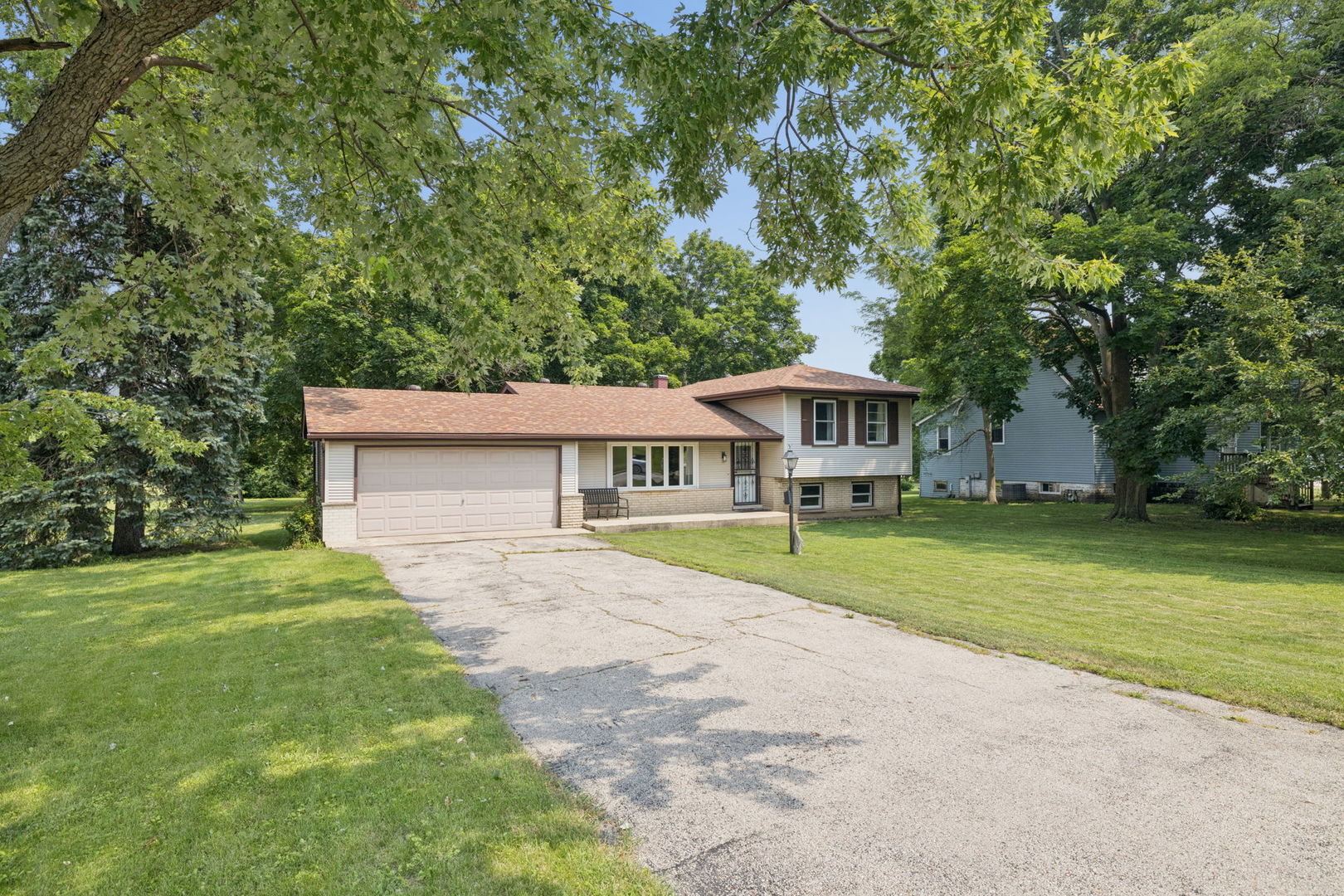 4th image of 4415 Yender Ave, Lisle, IL 60532 | MLS# 12705103