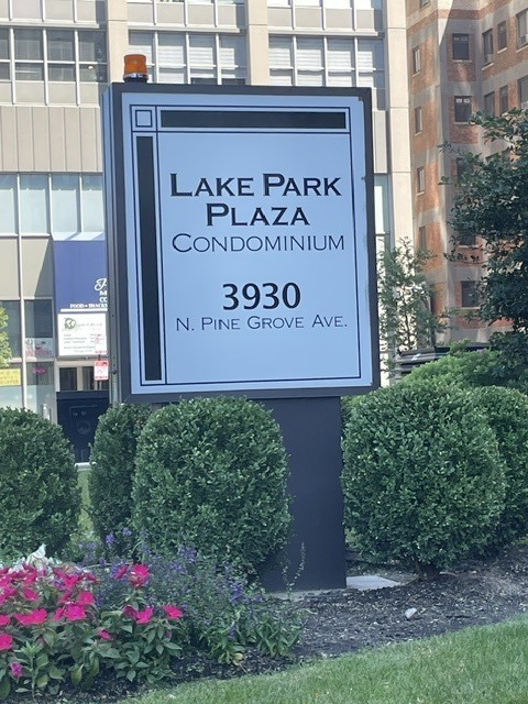 2nd image of 3930 N Pine Grv Ave, Chicago, IL 60613