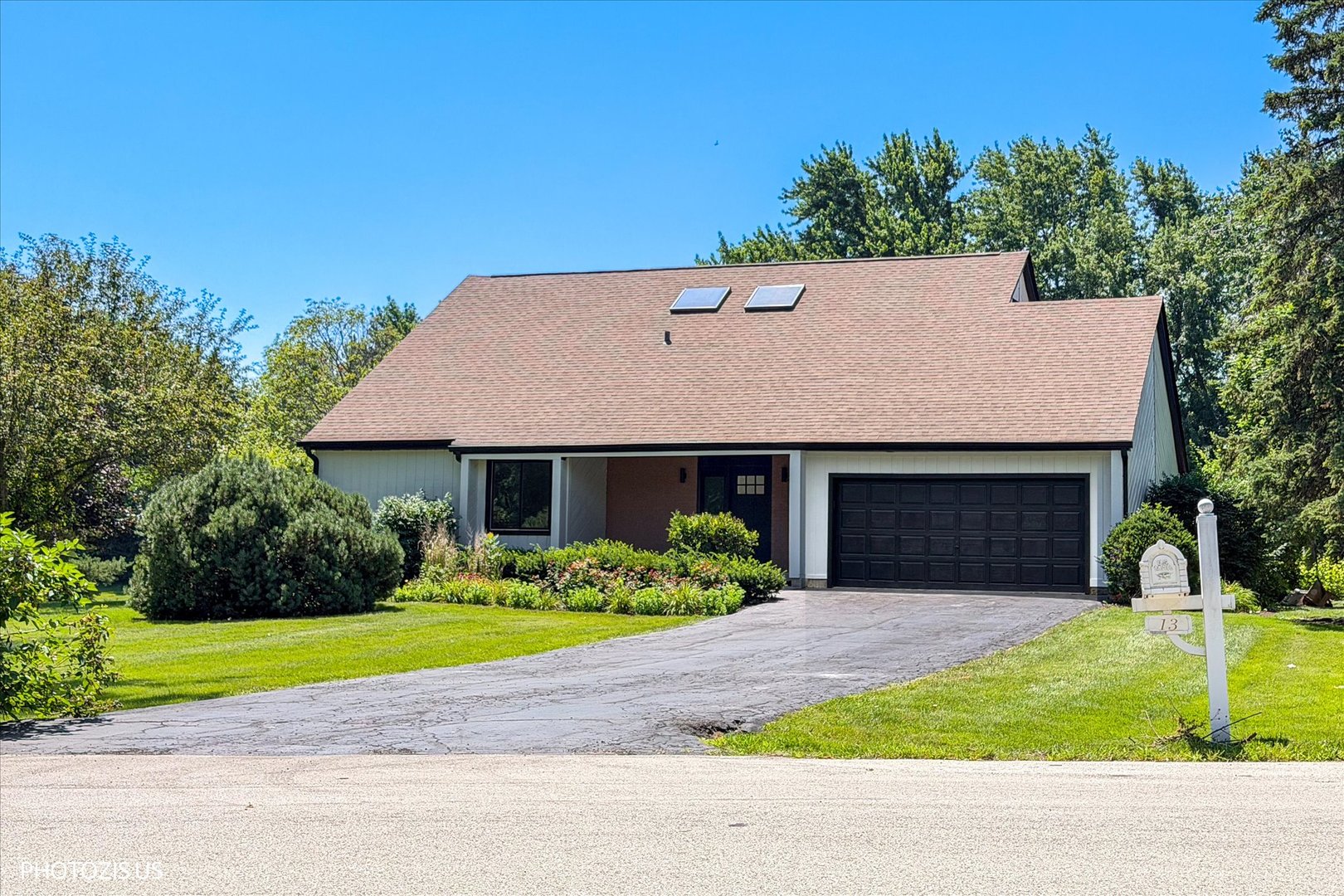 4th image of 13 Chipping Campden Dr, South Barrington, IL 60010 | MLS# 12705249