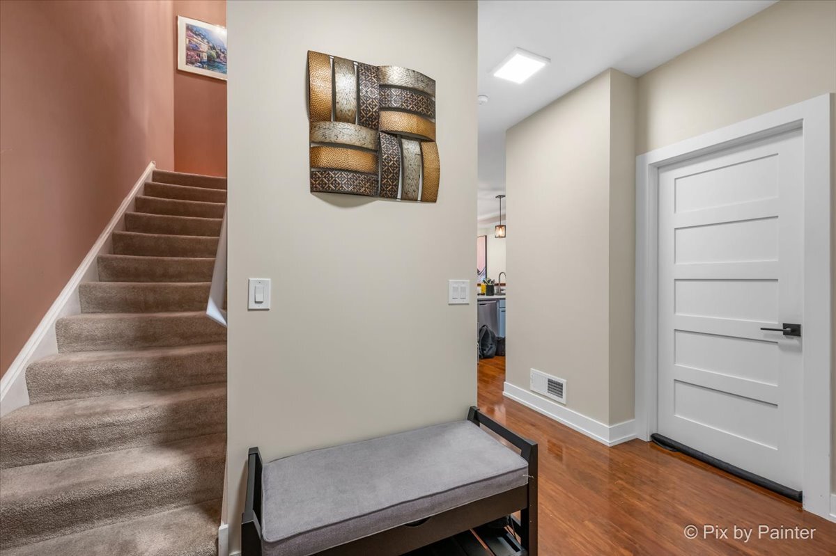 4th image of 102 Neutrenton Ave, Elgin, IL 60120 | MLS# 12705270