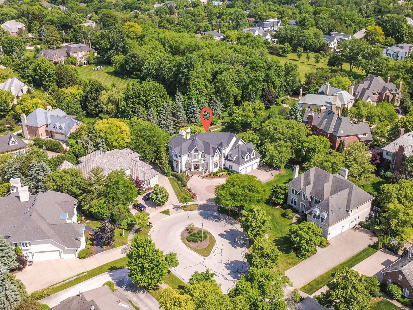 3rd image of 10 Clubside Ct, Burr Ridge, IL 60527 | MLS# 12705275