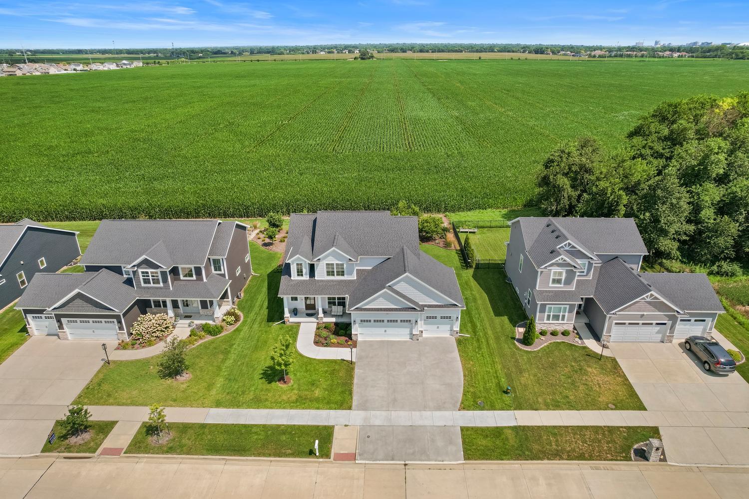 Homes for sale in Savoy, IL | 906 Declaration Dr, Savoy, IL 61874 | MLS# 12705290