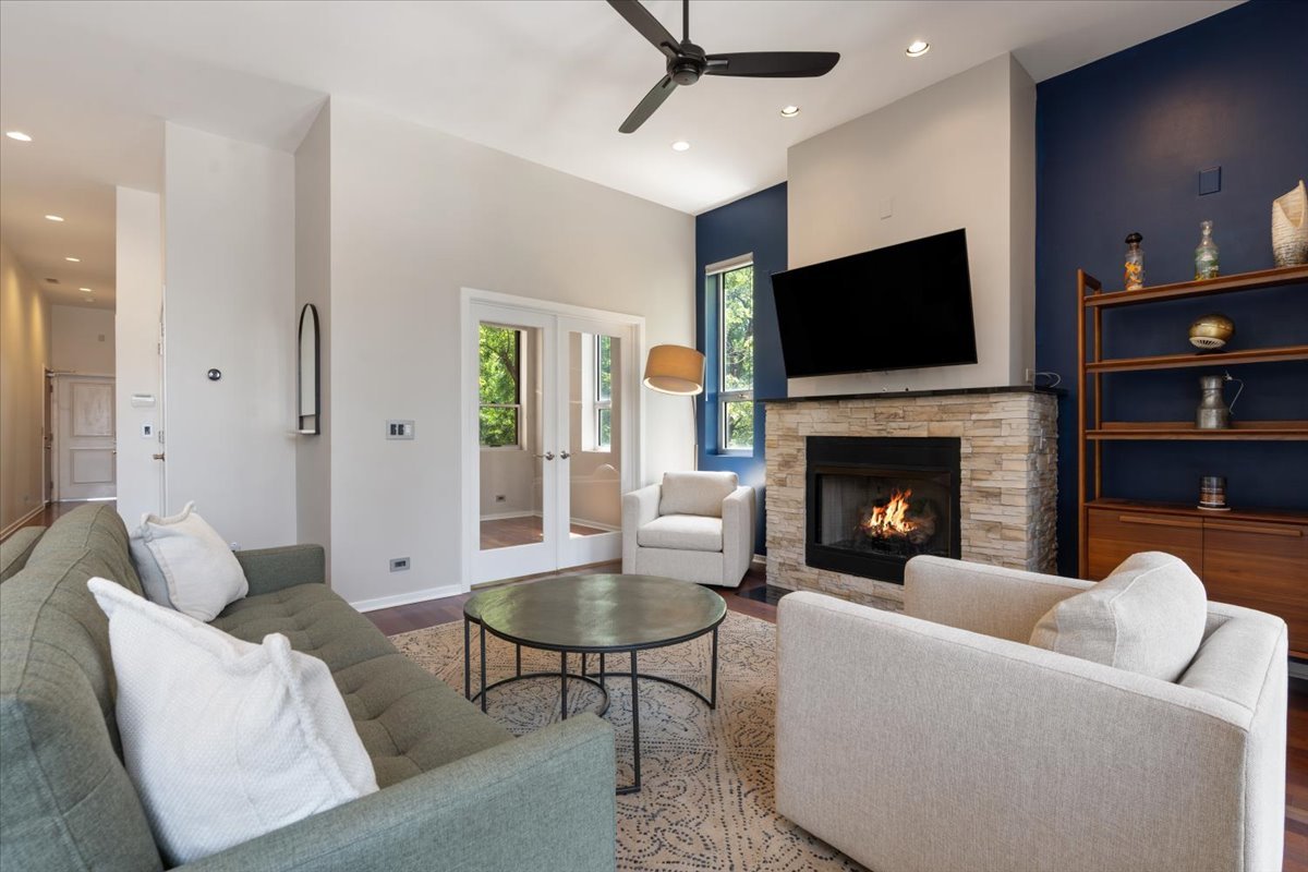 Homes for sale in Chicago, IL | 1717 N Western Ave, Chicago, IL 60647