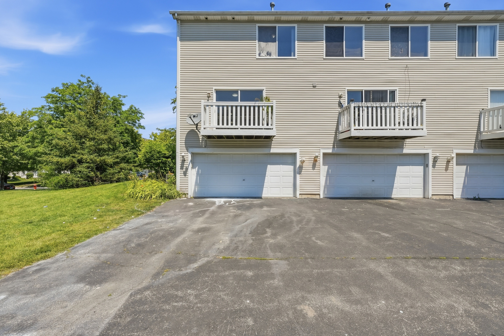 3rd image of 531 Meadow Lily Dr, Joliet, IL 60431 | MLS# 12705303