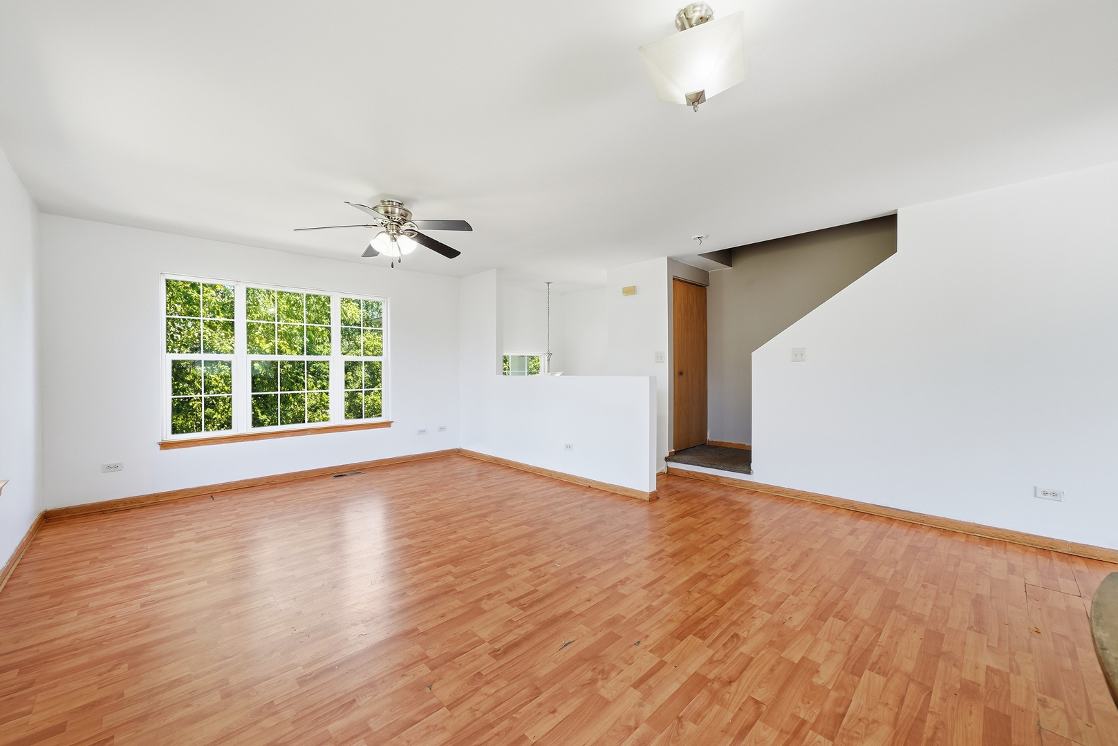 5th image of 531 Meadow Lily Dr, Joliet, IL 60431 | MLS# 12705303
