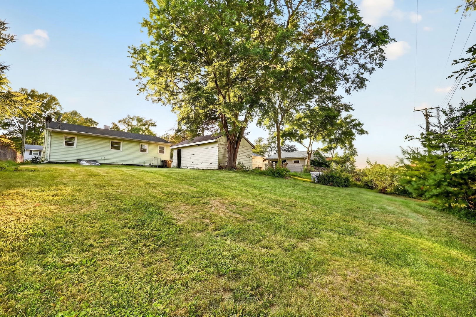 25th image of 1510 Winter Dr, Freeport, IL 61032 | MLS# 12705304