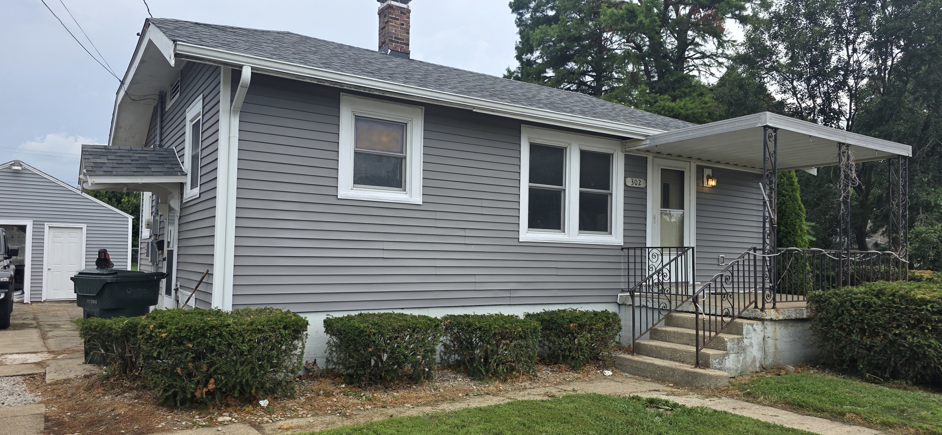 4th image of 302 N 16Th St, Charleston, IL 61920 | MLS# 12705330