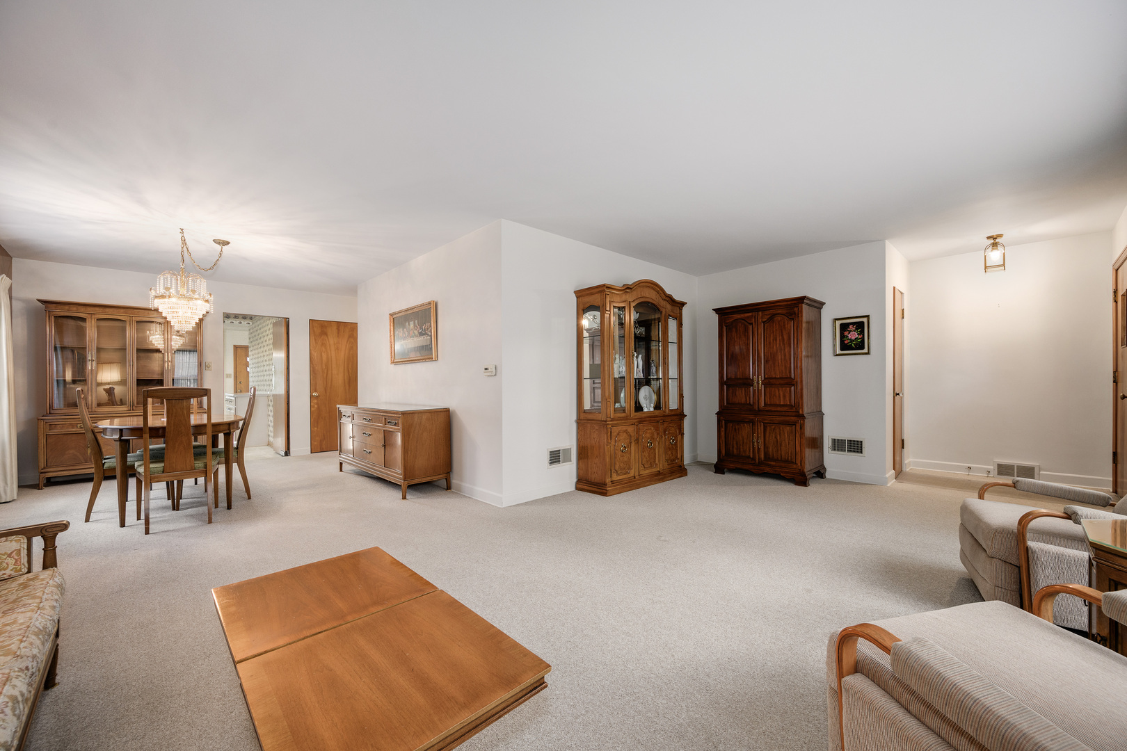4th image of 6214 N Karlov Ave, Chicago, IL 60646 | MLS# 12705361
