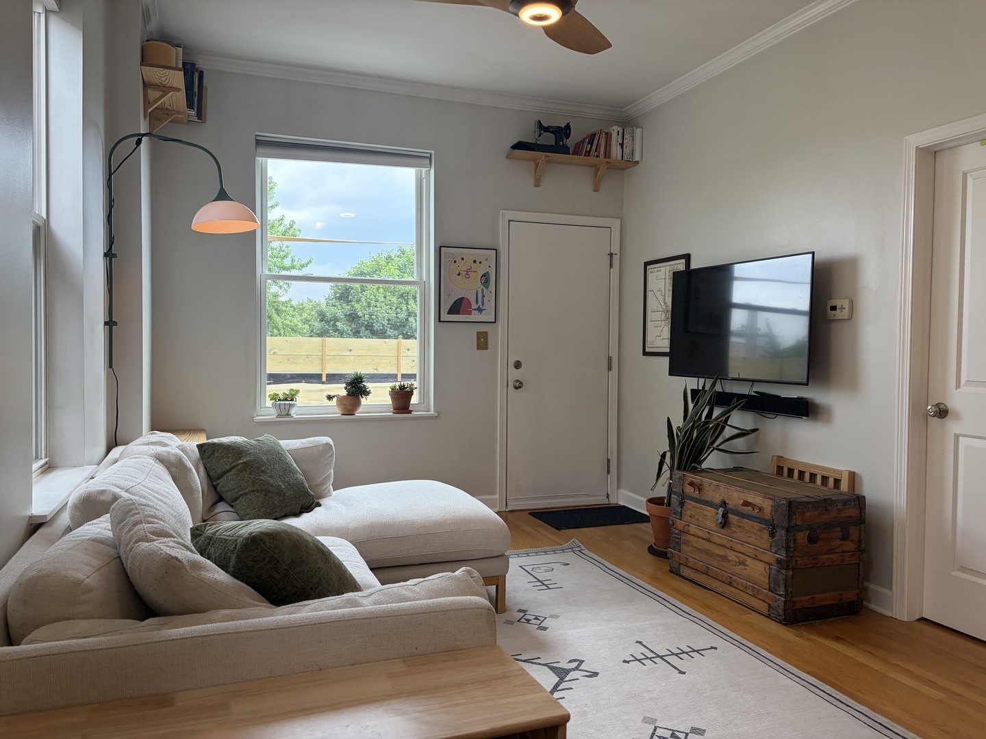 Homes for sale in Chicago, IL | 1312 N Artesian Ave #3R, Chicago, IL 60622 | MLS# 12705362
