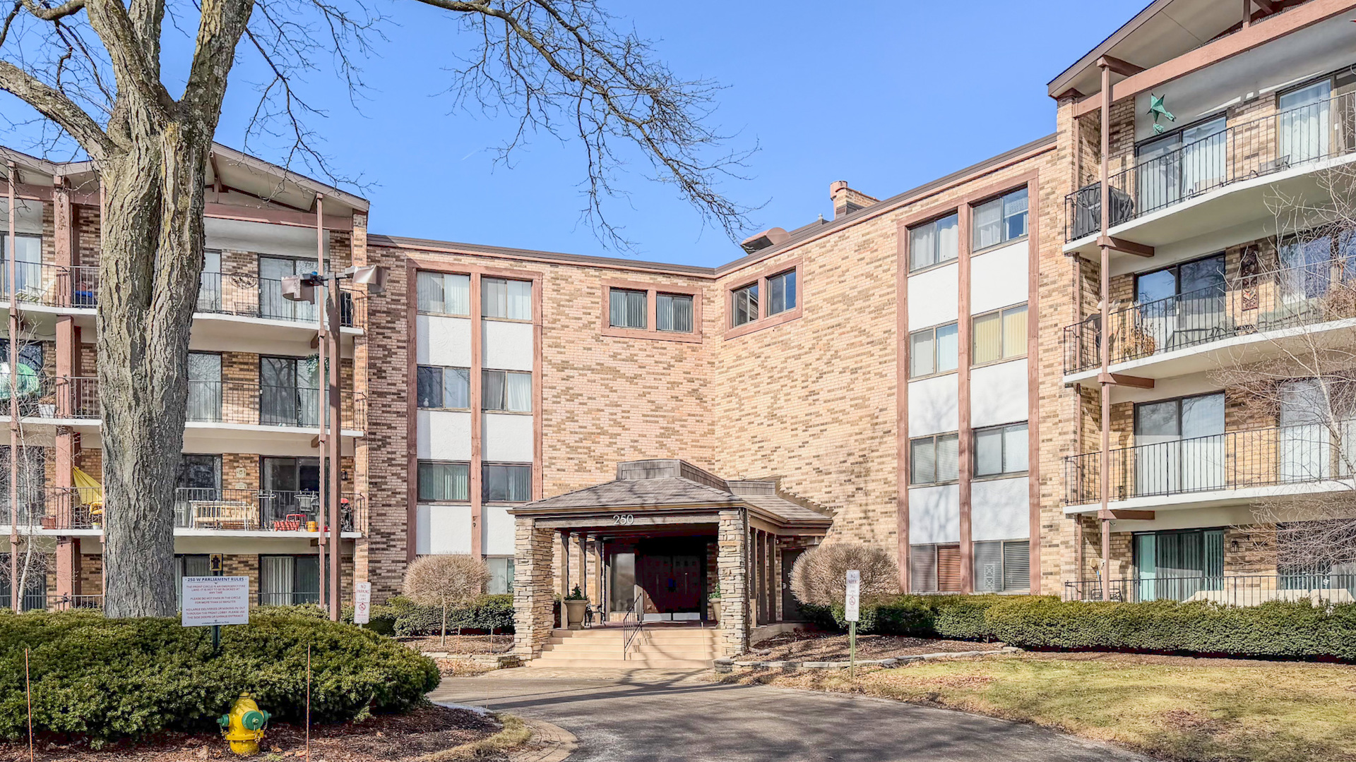 1st image of 250 W Parliament Pl #301, Mount Prospect, IL 60056 | MLS# 12705389