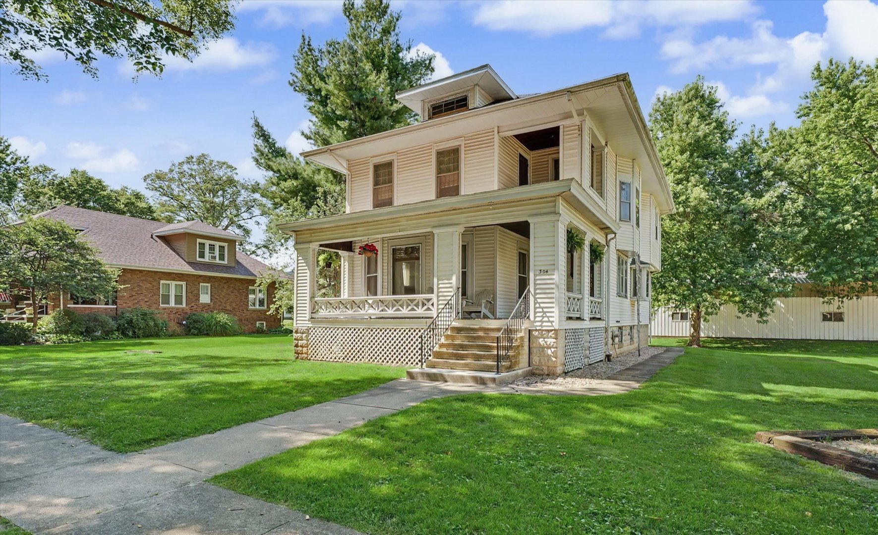 Homes for sale in Fairbury, IL | 304 E Elm St, Fairbury, IL 61739 | MLS# 12705401