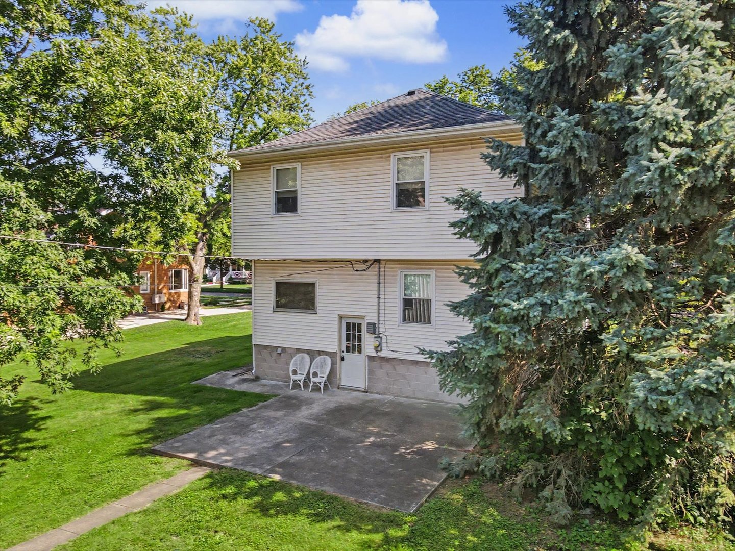 Homes for sale in Fairbury, IL | 304 E Elm St, Fairbury, IL 61739 | MLS# 12705401