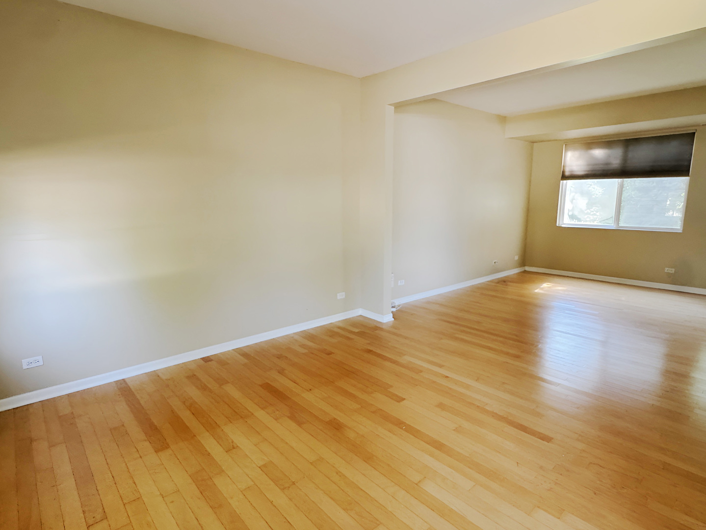 5th image of 568 Truman Dr, Oswego, IL 60543 | MLS# 12705406