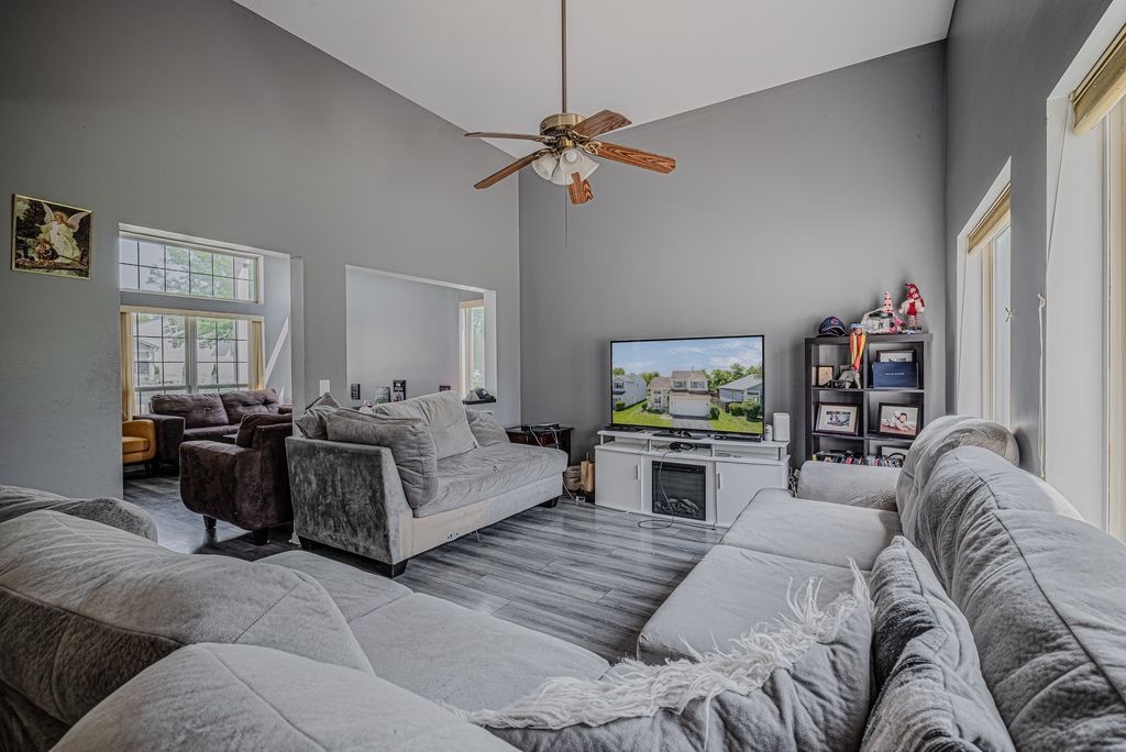 5th image of 1055 S West Ave, Waukegan, IL 60085 | MLS# 12705419