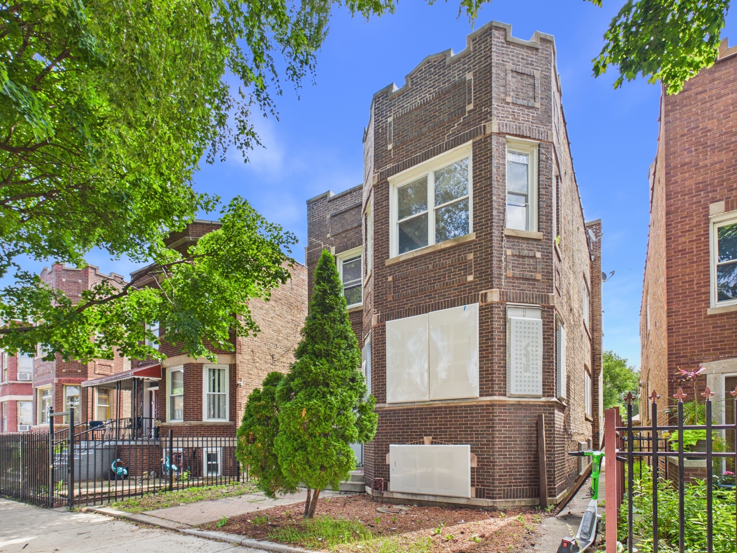 3rd image of 6123 S Troy St, Chicago, IL 60629 | MLS# 12705474