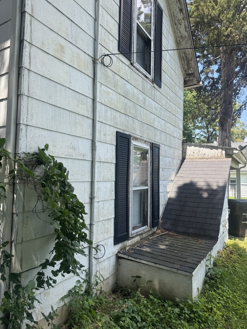 6th image of 414 49th St, Moline, IL 61265 | MLS# 12705532