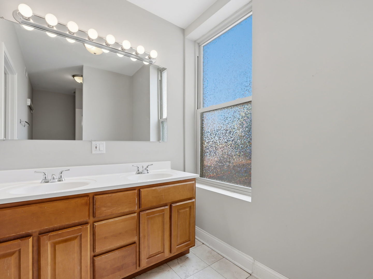 5th image of 5412 S University Ave, Chicago, IL 60615