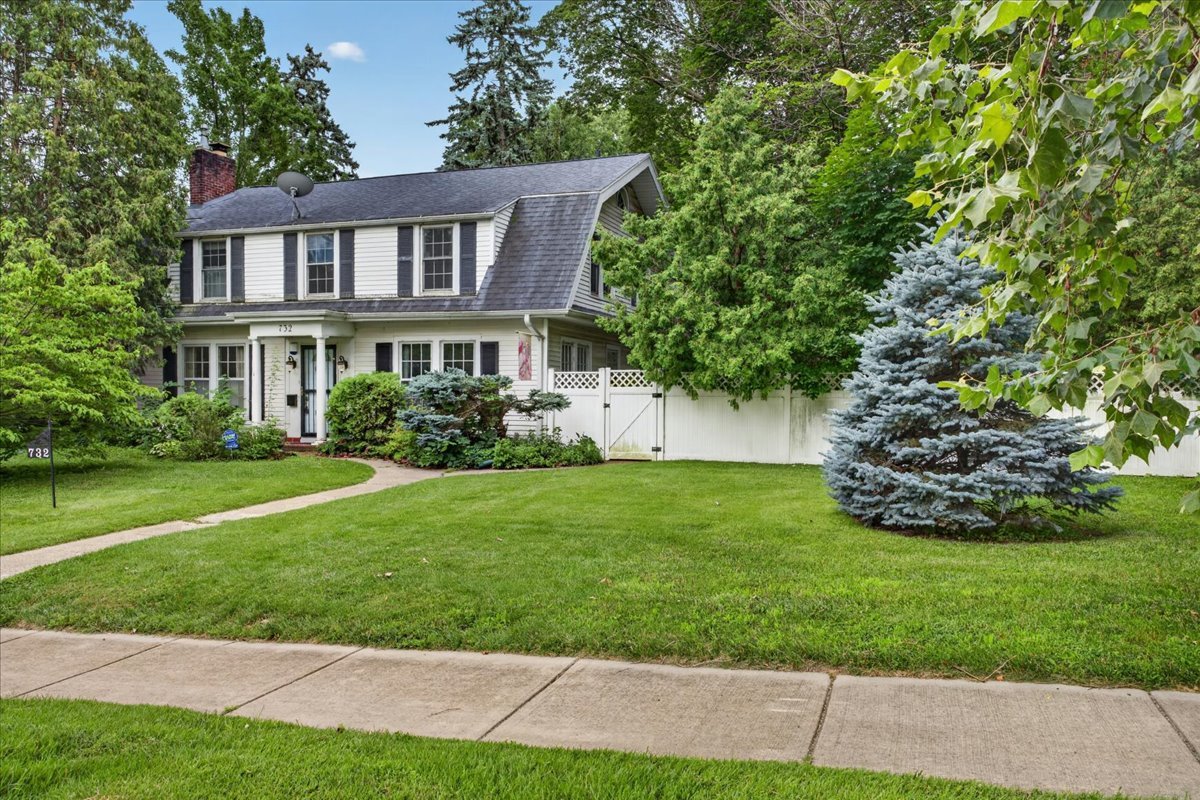 1st image of 732 John St, Rockford, IL 61103 | MLS# 12705585