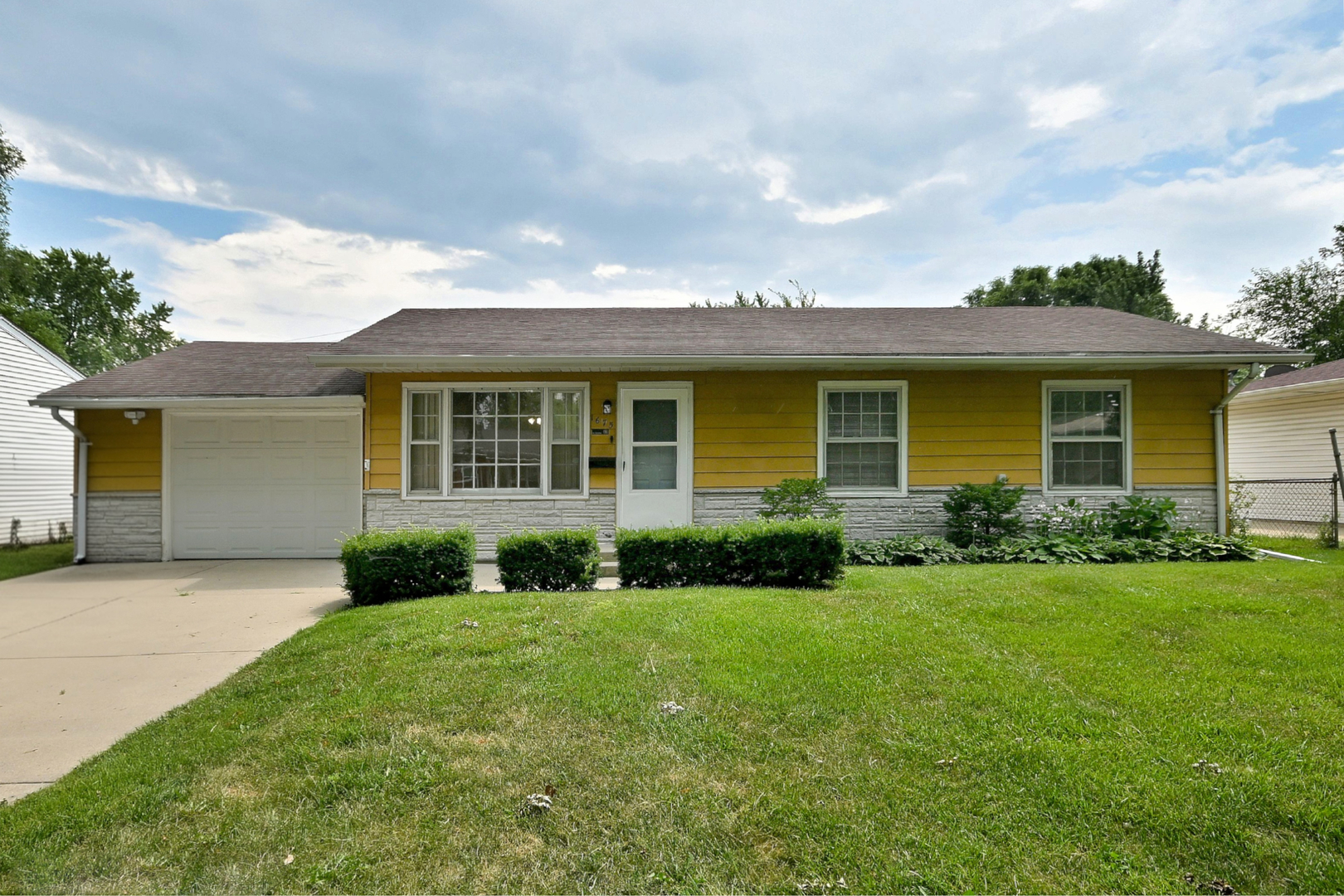 Homes for sale in Hanover Park, IL | 1675 Evergreen Ave, Hanover Park, IL 60133 | MLS# 12705587