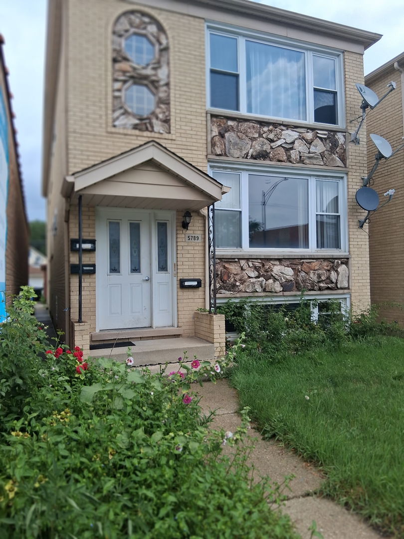 1st image of 5789 N Elston Ave, Chicago, IL 60646 | MLS# 12705609