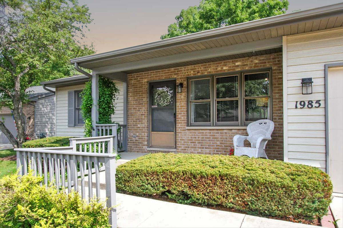 2nd image of 1985 Sandy Creek Dr #1985, Elgin, IL 60123 | MLS# 12705622