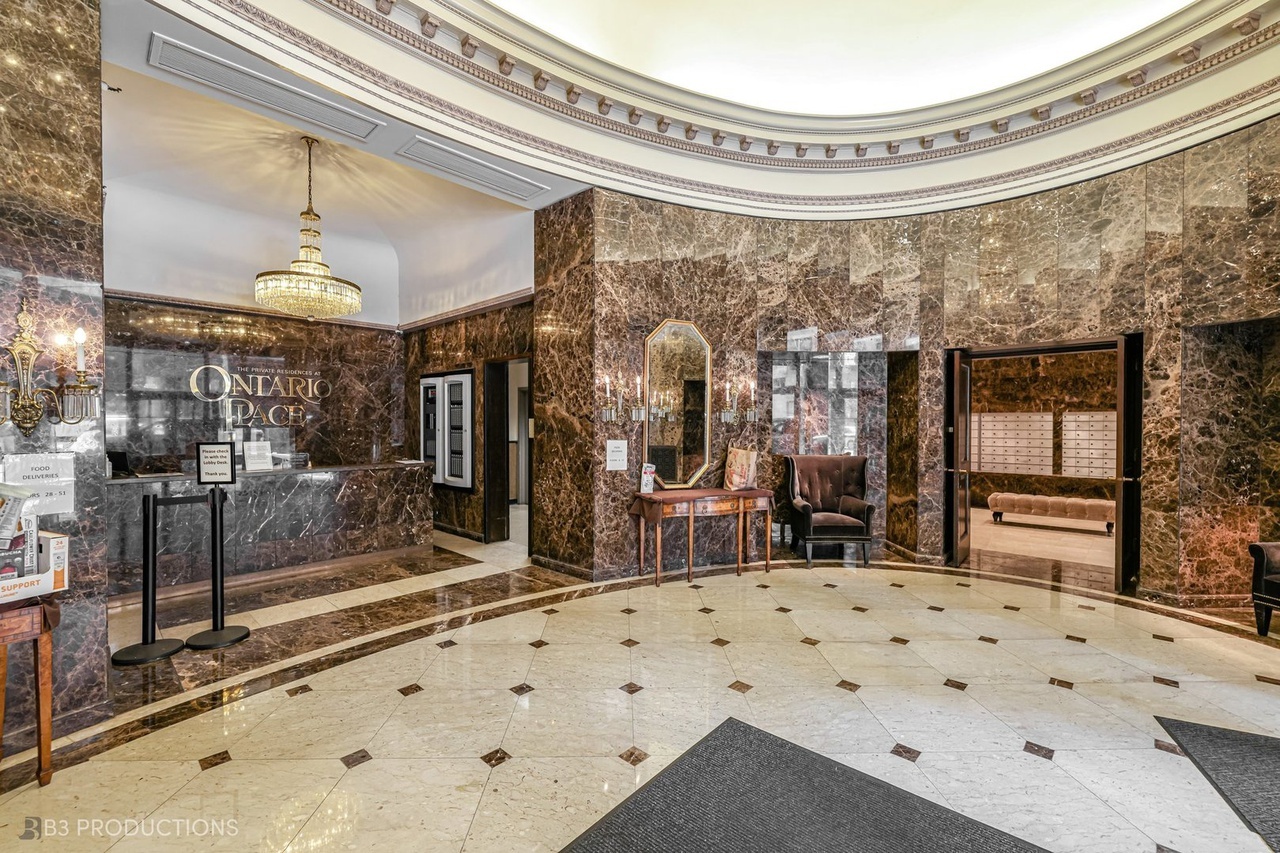 3rd image of 10 E Ontario St #4304, Chicago, IL 60611 | MLS# 12705636