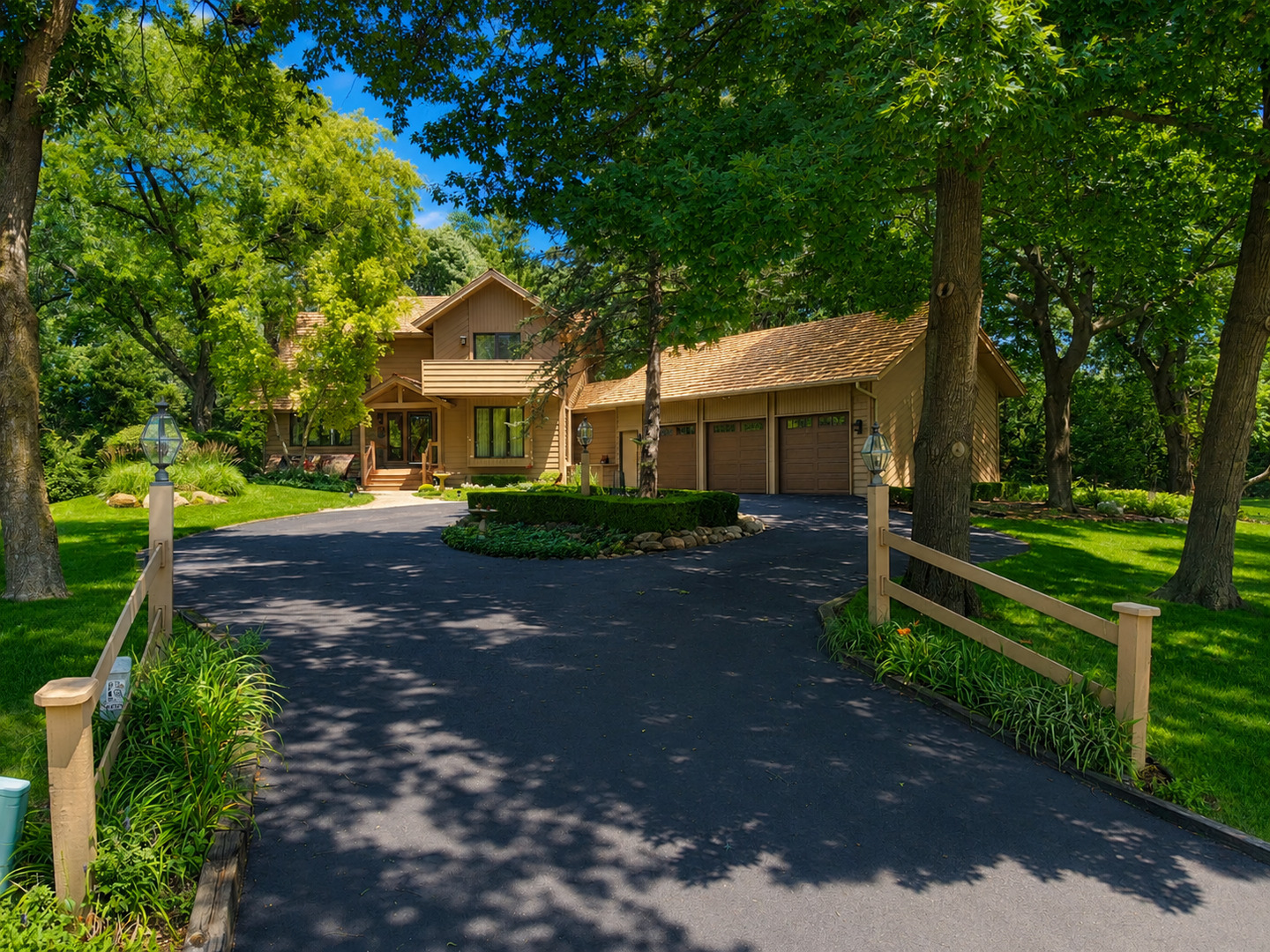 1st image of 25546 Cayuga Trl, Lake Barrington, IL 60010 | MLS# 12705640
