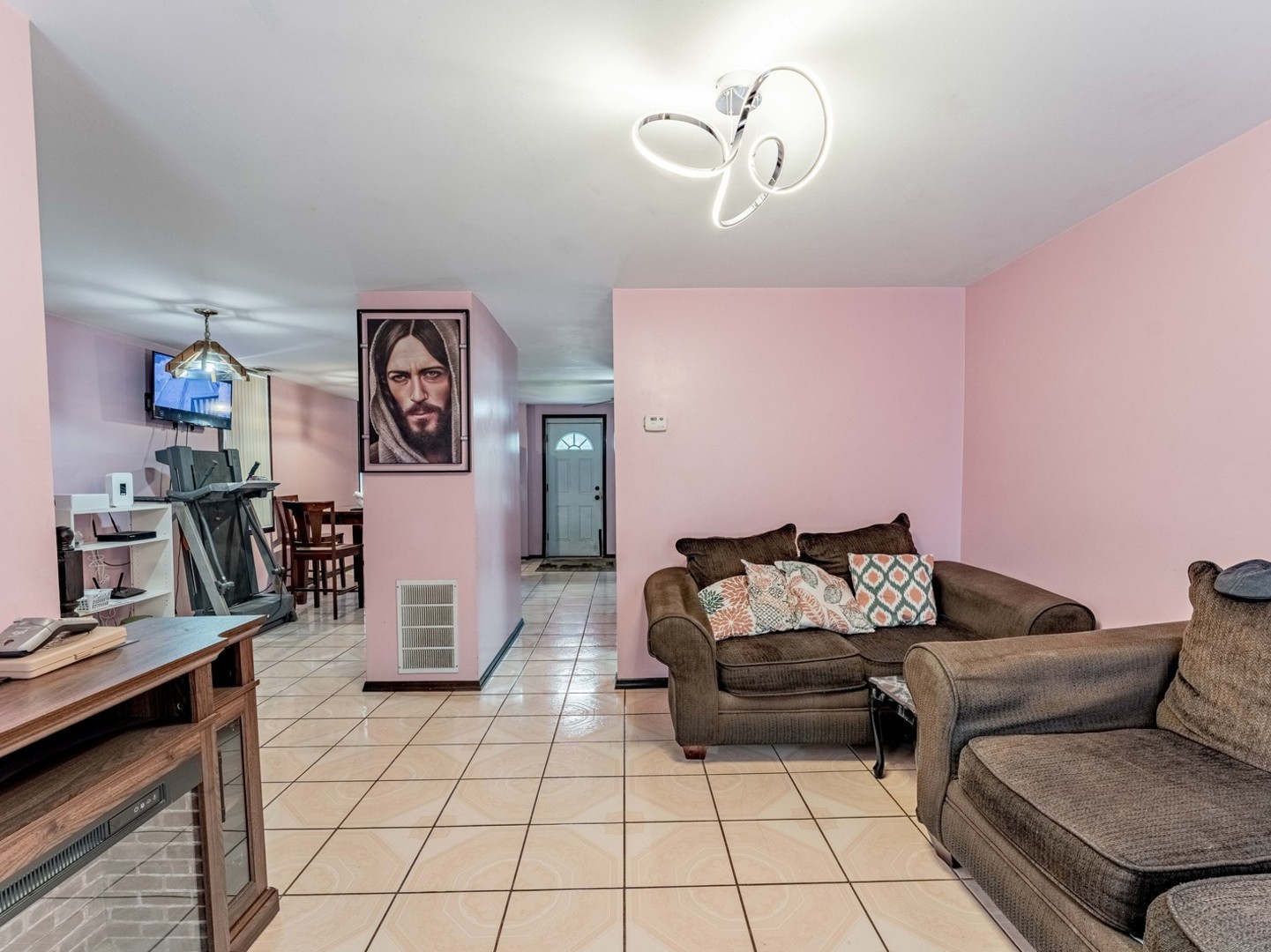 3rd image of 3311 S Damen Ave, Chicago, IL 60608 | MLS# 12705670