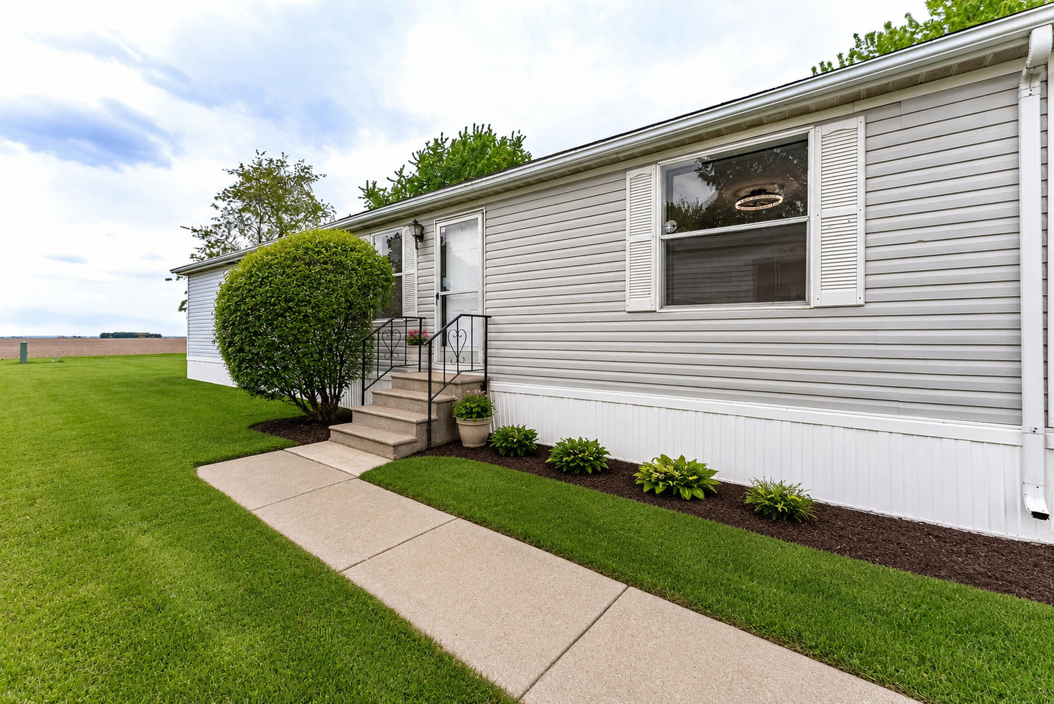 Homes for sale in Sandwich, IL | 25 Cedar Ln, Sandwich, IL 60548 | MLS# 12705677
