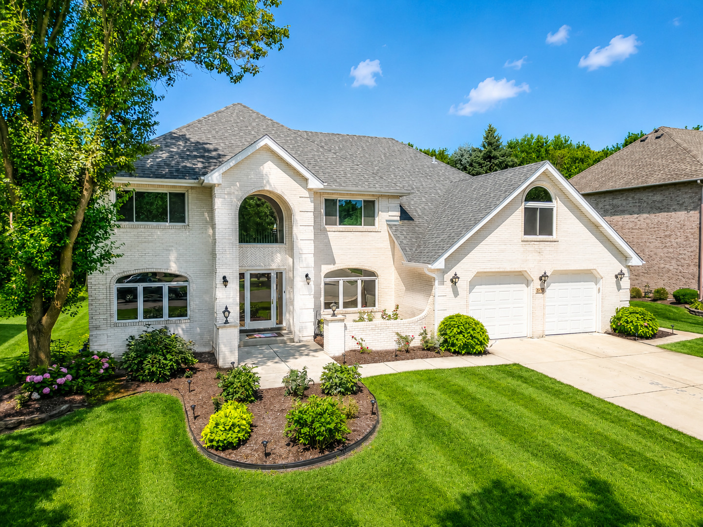 5th image of 6722 Sweetbriar Ln, Darien, IL 60561 | MLS# 12705683