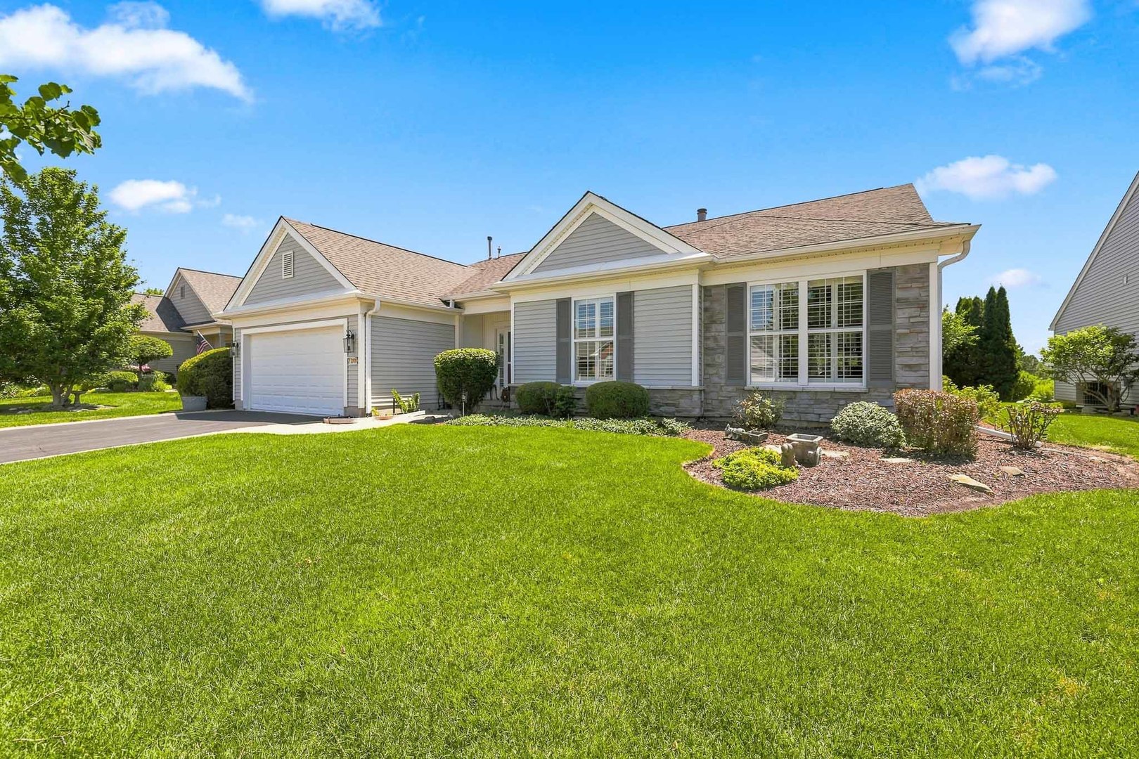2nd image of 12908 Farm Hill Dr, Huntley, IL 60142 | MLS# 12705738
