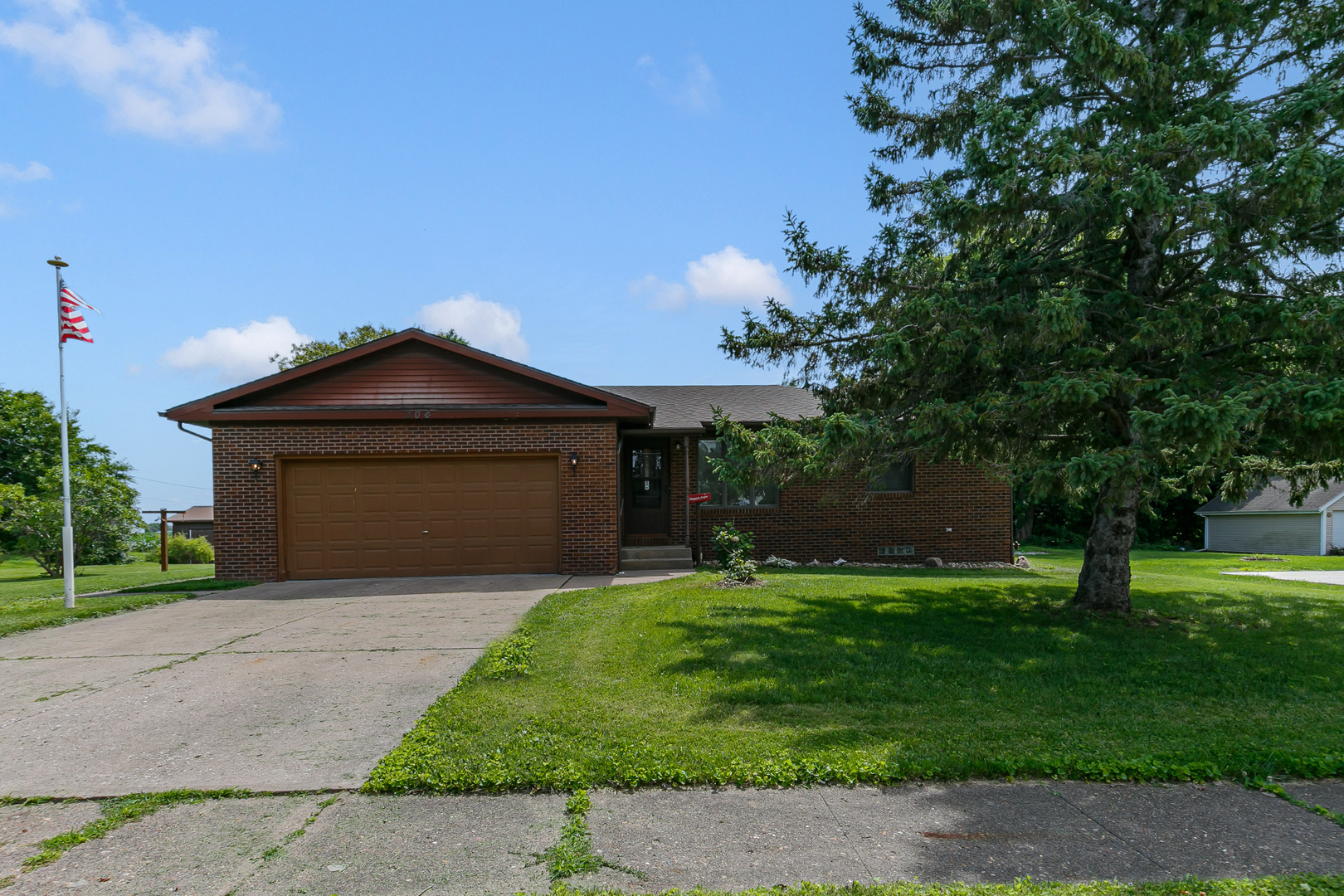 Homes for sale in Sherrard, IL | 304 1st Ave, Sherrard, IL 61281 | MLS# 12705798