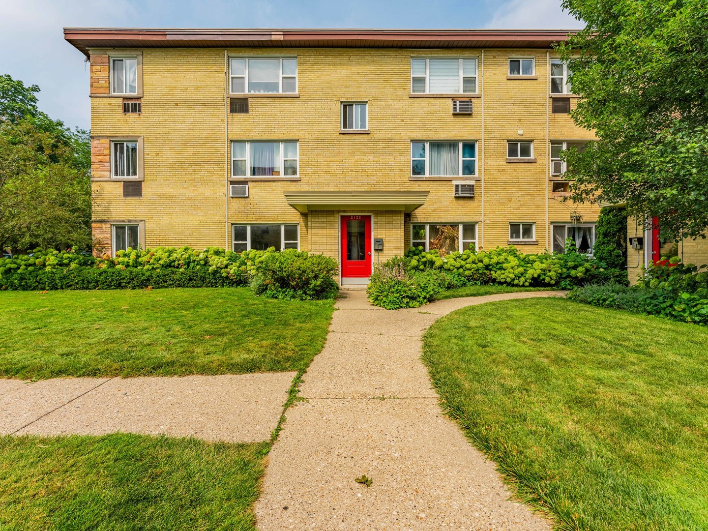 1st image of 2123 Howard St #1H, Evanston, IL 60202 | MLS# 12705800