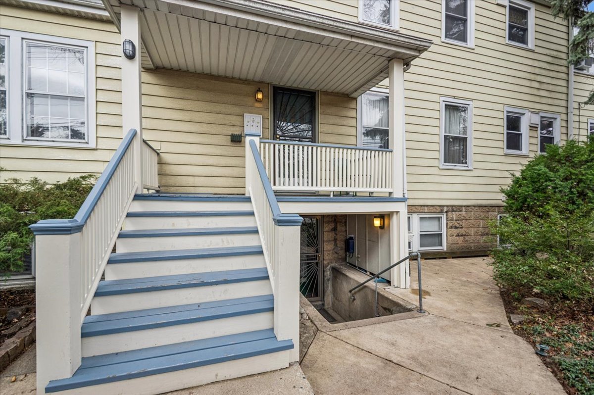 Homes for sale in Chicago, IL | 1762 W Morse Ave, Chicago, IL 60626 | MLS# 12705817