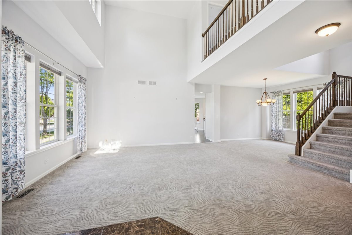 3rd image of 2409 Meadowbrook Ln, Westchester, IL 60154 | MLS# 12705851