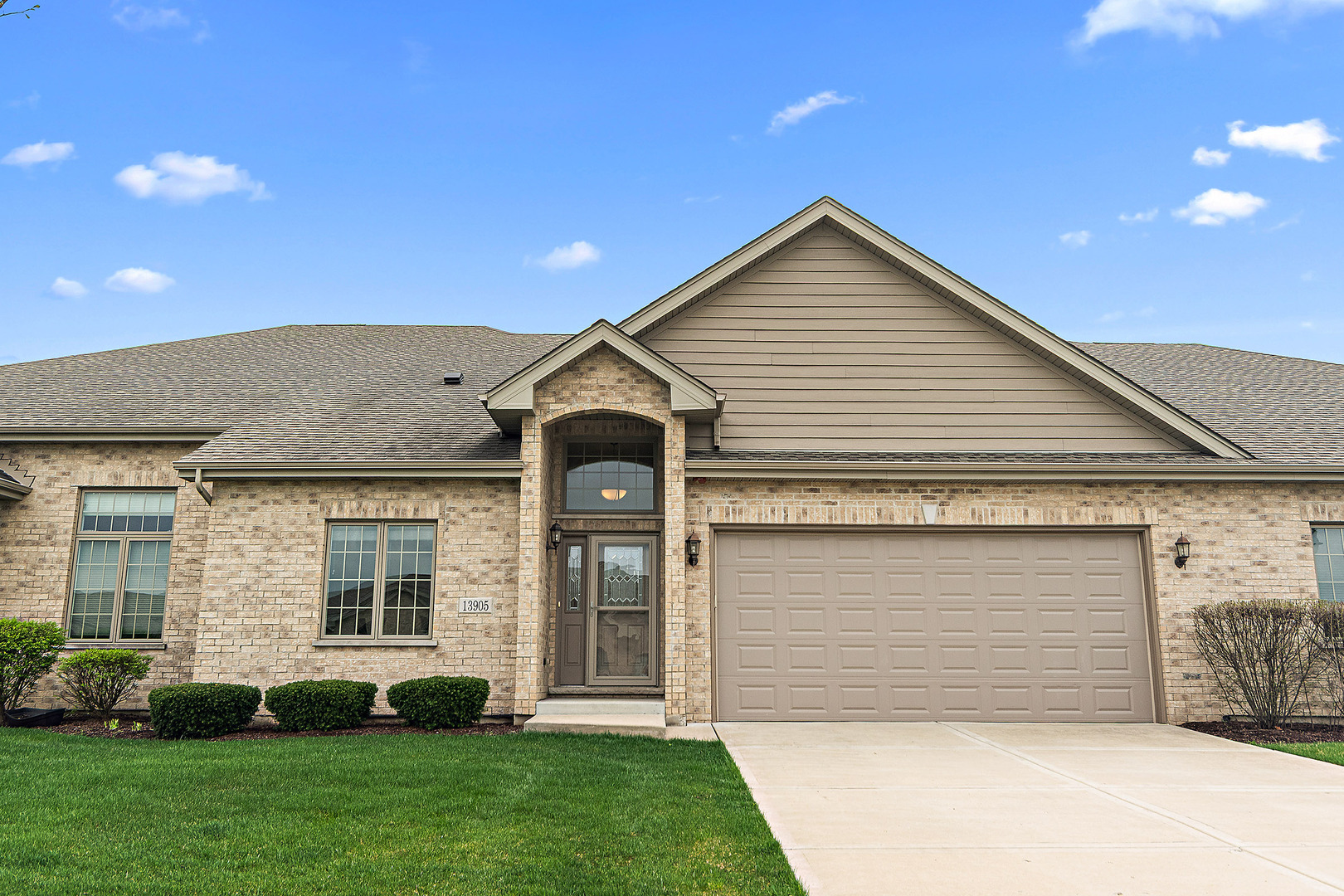 Homes for sale in Homer Glen, IL | 13905 Breanne Ln #13905, Homer Glen, IL 60491 | MLS# 12705872