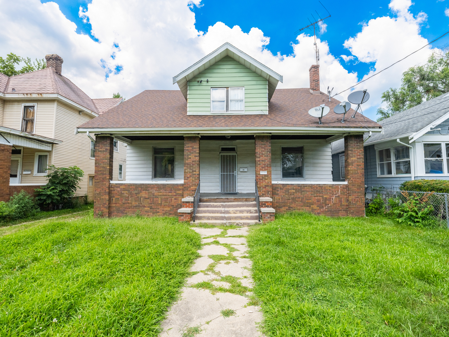 1st image of 1019 W Mcclure Ave, Peoria, IL 61604 | MLS# 12705901