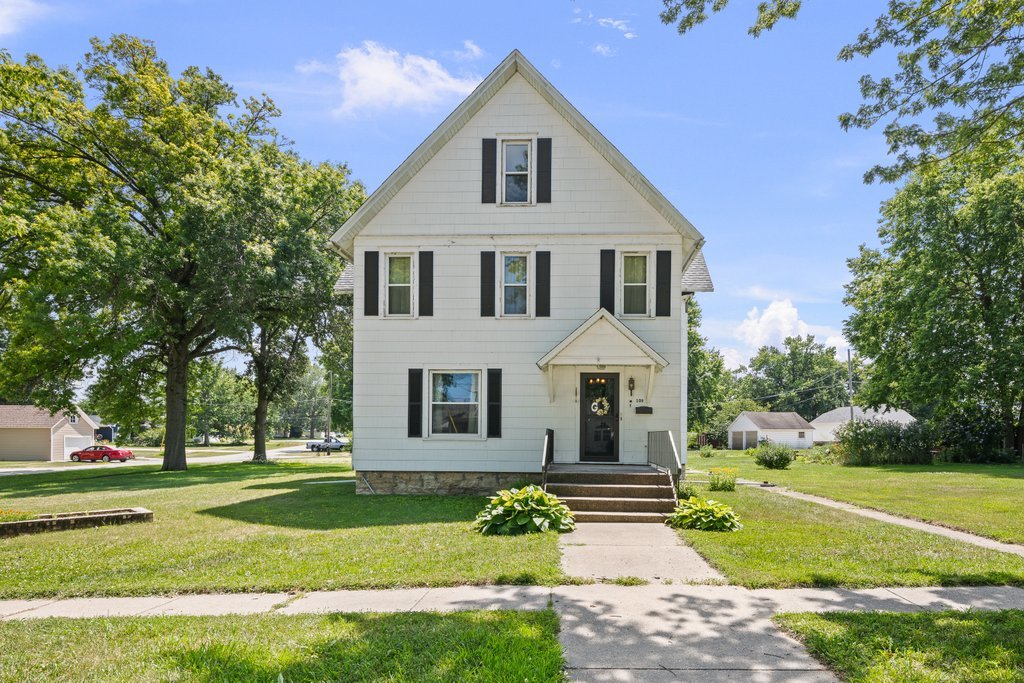Homes for sale in Atkinson, IL | 109 E Main St, Atkinson, IL 61235 | MLS# 12705930